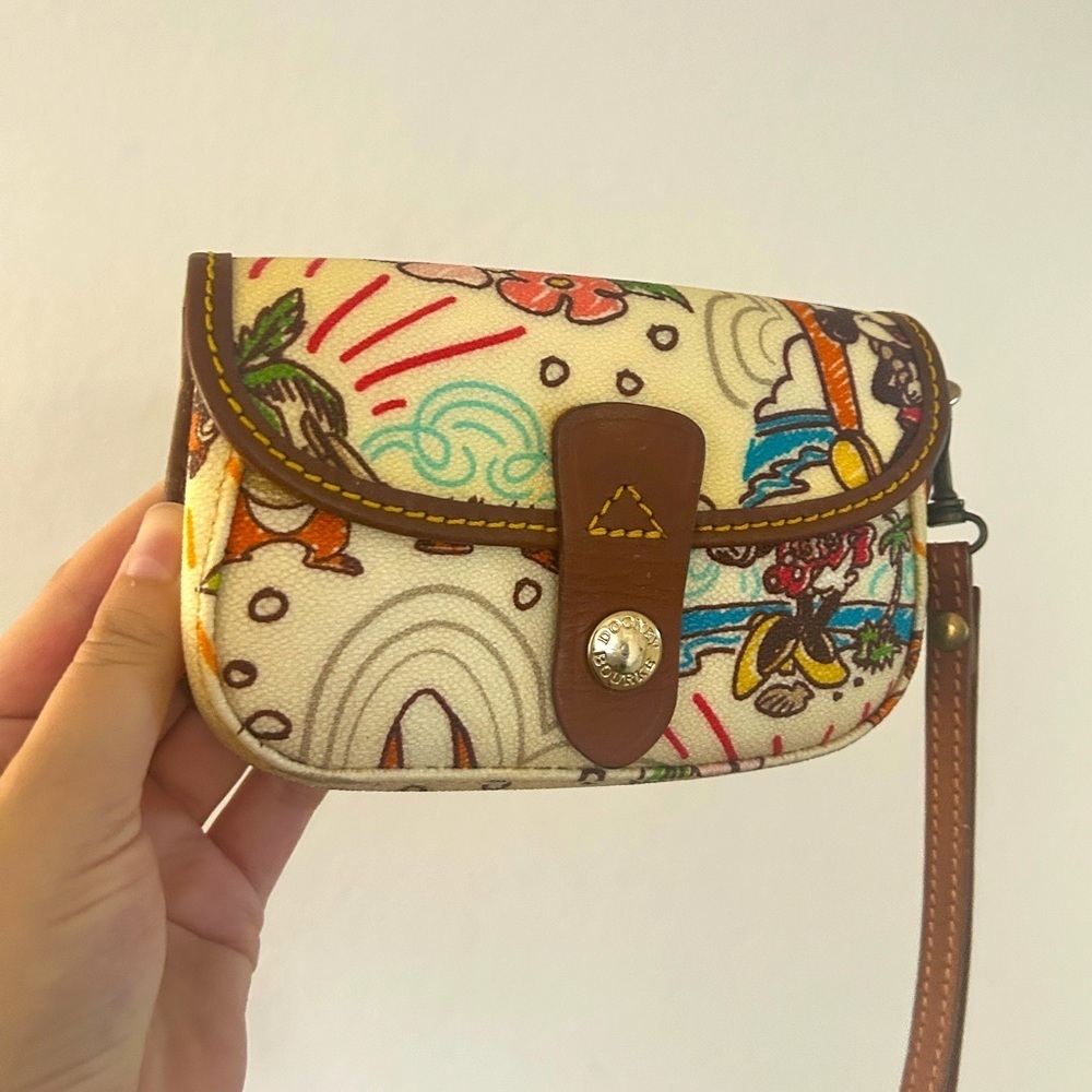 Dooney & Bourke RARE Aulani Hawaiian Mickey & Friends Wristlet, Disney – EUC